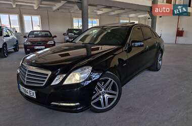 Седан Mercedes-Benz E-Class 2011 в Миргороде