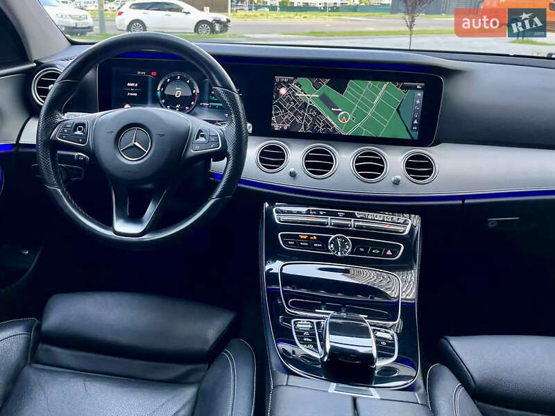 Седан Mercedes-Benz E-Class 2016 в Киеве