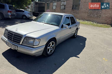 Седан Mercedes-Benz E-Class 1991 в Черкассах