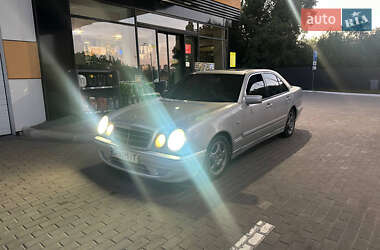Седан Mercedes-Benz E-Class 1998 в Харкові