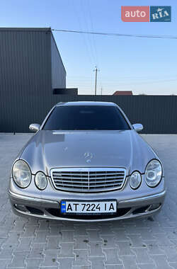Седан Mercedes-Benz E-Class 2004 в Косове