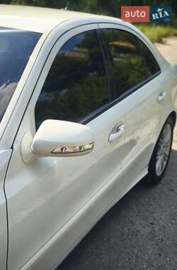 Седан Mercedes-Benz E-Class 2008 в 