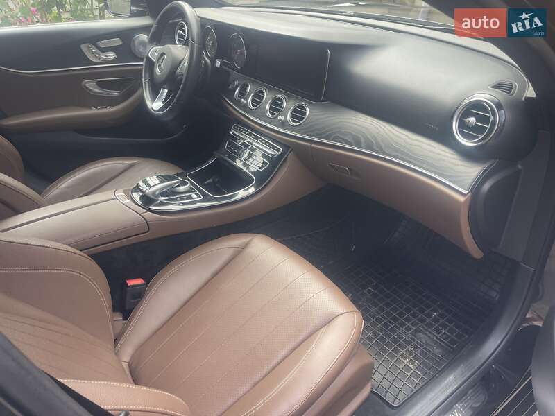 Седан Mercedes-Benz E-Class 2016 в Ровно