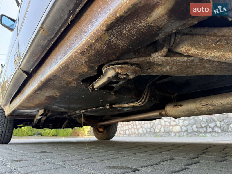 Седан Mercedes-Benz E-Class 1983 в Кременці