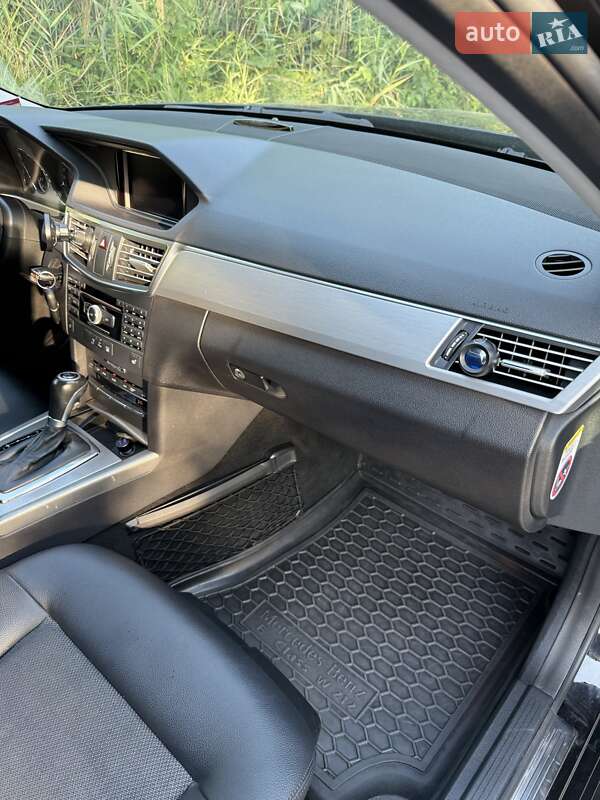 Седан Mercedes-Benz E-Class 2010 в Хмельницькому фото 38 Седан Mercedes-Benz E-Class 2010 в Хмельницькому