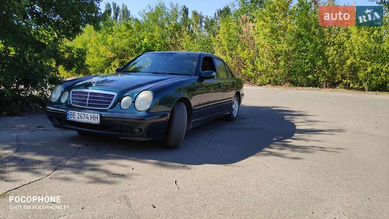 Mercedes-Benz E-Class 2001