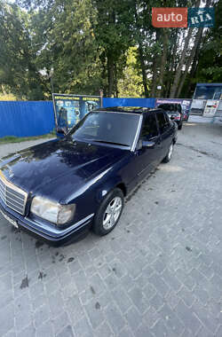 Седан Mercedes-Benz E-Class 1995 в Долине
