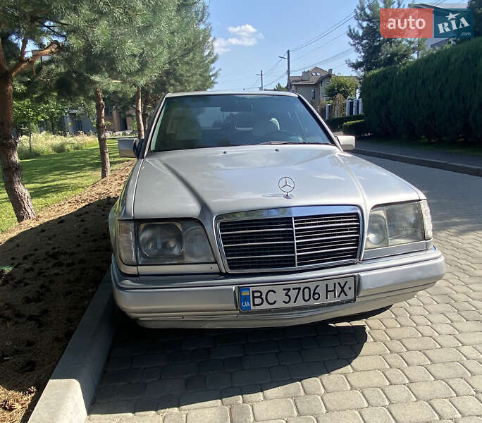 Mercedes-Benz E-Class 1994