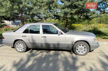 Седан Mercedes-Benz E-Class 1994 в 