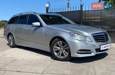 Універсал Mercedes-Benz E-Class 2010 в Києві