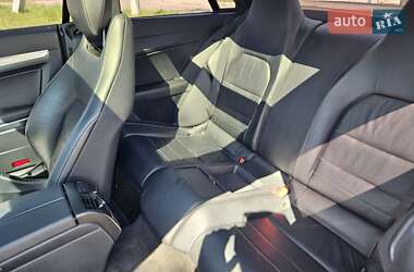 Купе Mercedes-Benz E-Class 2009 в 