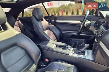 Купе Mercedes-Benz E-Class 2009 в 