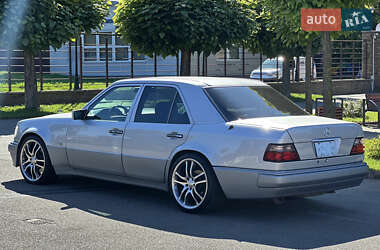 Седан Mercedes-Benz E-Class 1993 в 