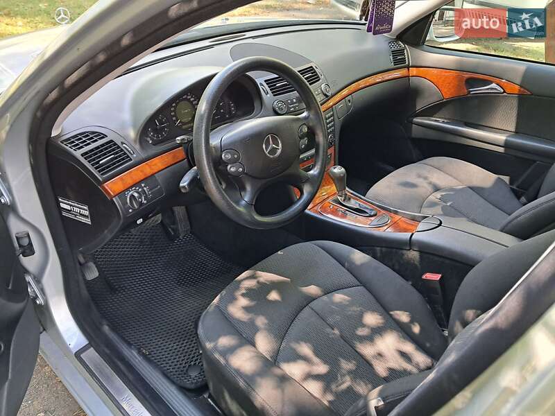 Седан Mercedes-Benz E-Class 2006 в Житомире