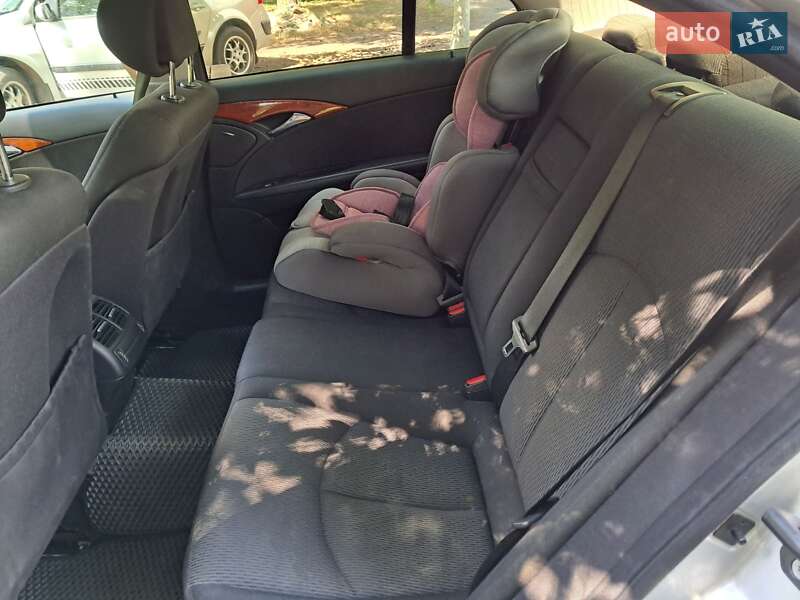 Седан Mercedes-Benz E-Class 2006 в Житомире