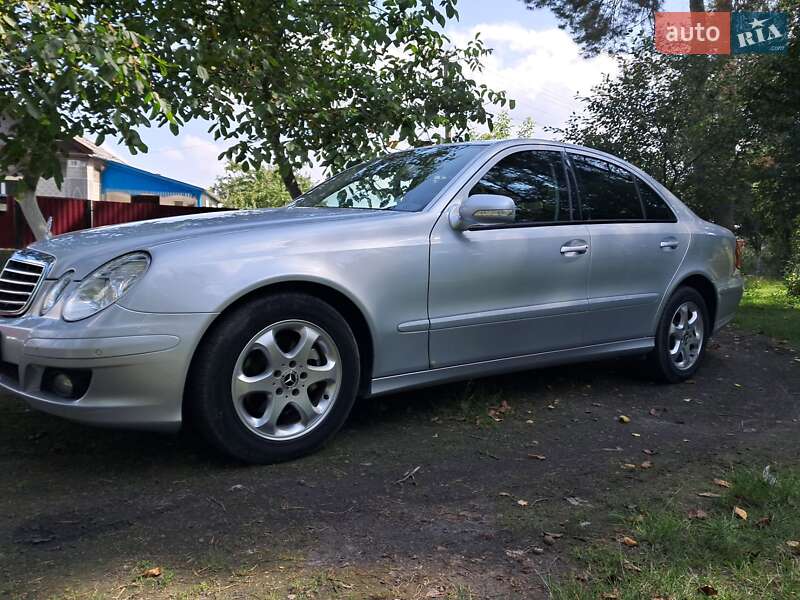 Седан Mercedes-Benz E-Class 2006 в Житомире
