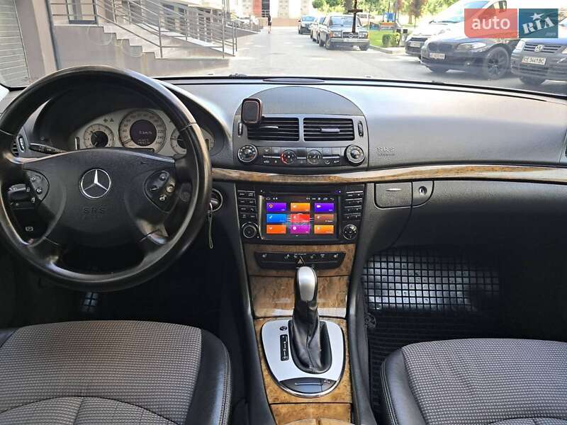Седан Mercedes-Benz E-Class 2005 в Ивано-Франковске