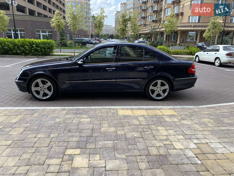 Седан Mercedes-Benz E-Class 2005 в Києві