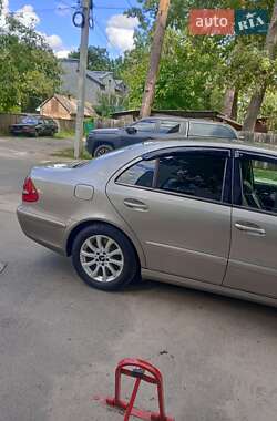 Седан Mercedes-Benz E-Class 2004 в 