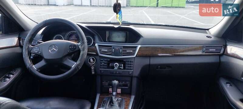 Седан Mercedes-Benz E-Class 2012 в Києві фото 5 Седан Mercedes-Benz E-Class 2012 в Києві