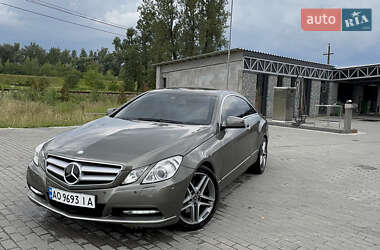 Купе Mercedes-Benz E-Class 2011 в Тячеве