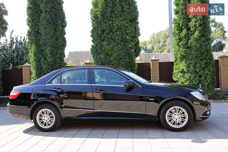 Седан Mercedes-Benz E-Class 2011 в Киеве