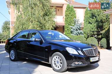 Седан Mercedes-Benz E-Class 2011 в Киеве