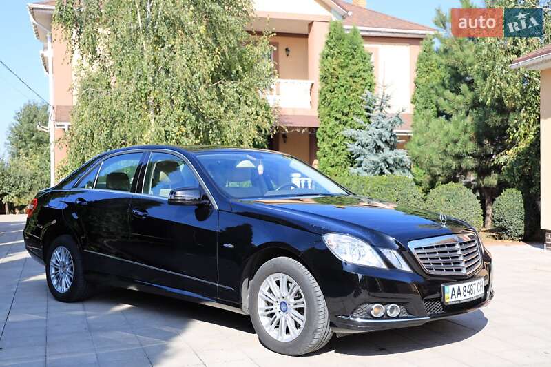 Mercedes-Benz E-Class 2011