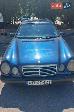 Седан Mercedes-Benz E-Class 1997 в Новомосковске
