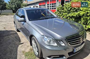 Седан Mercedes-Benz E-Class 2010 в Чернухах