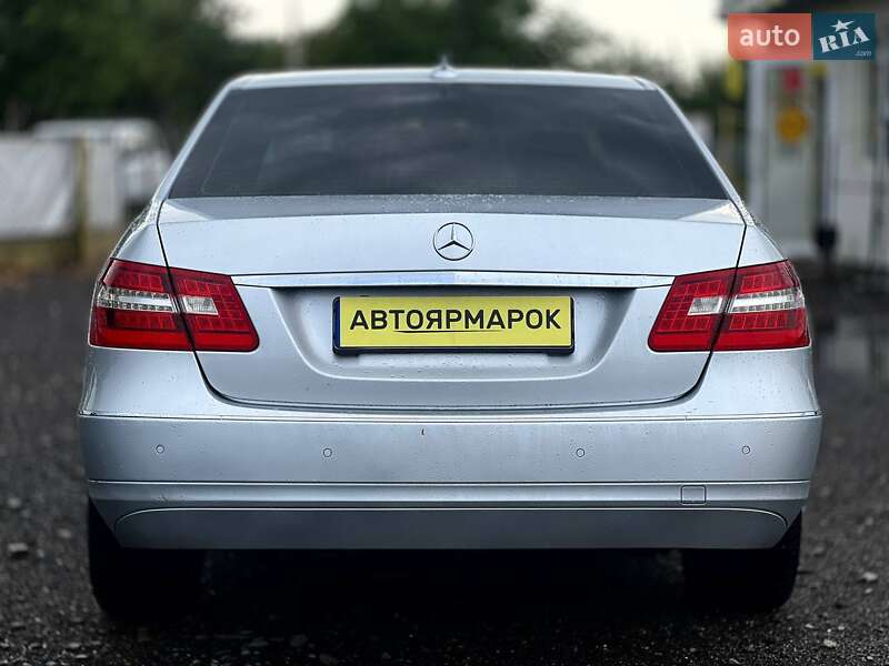 Седан Mercedes-Benz E-Class 2011 в Ужгороді