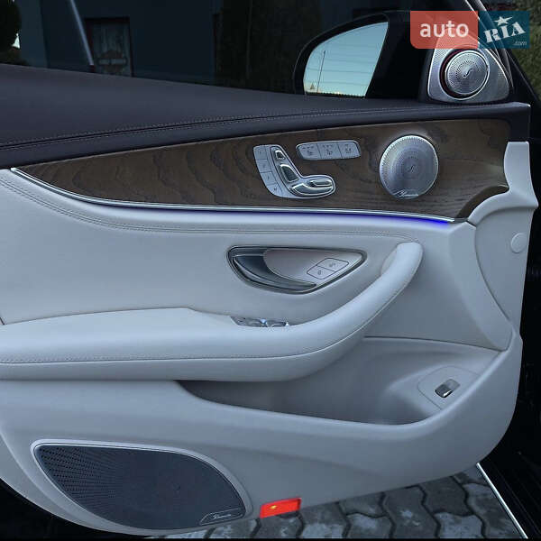 Седан Mercedes-Benz E-Class 2018 в Ужгороде