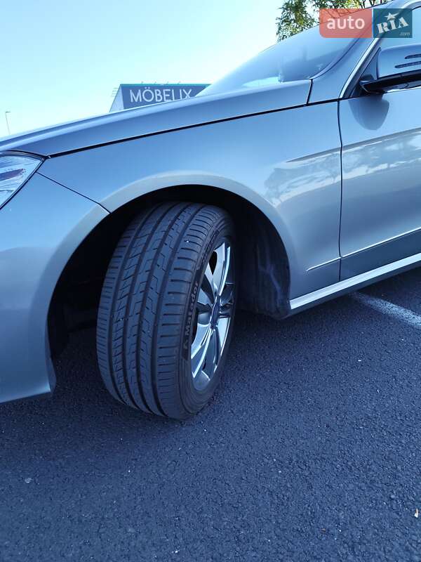 Универсал Mercedes-Benz E-Class 2012 в Тячеве