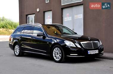 Универсал Mercedes-Benz E-Class 2011 в Львове