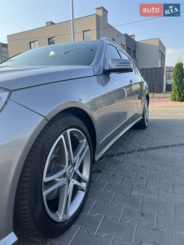 Универсал Mercedes-Benz E-Class 2011 в Луцке