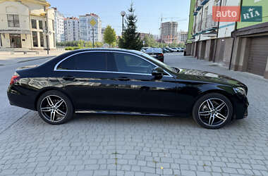 Седан Mercedes-Benz E-Class 2017 в 