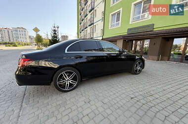 Седан Mercedes-Benz E-Class 2017 в 