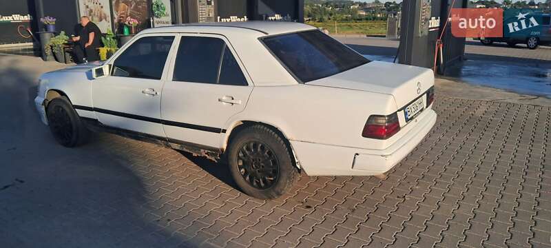 Седан Mercedes-Benz E-Class 1987 в Шумске фото 8 Седан Mercedes-Benz E-Class 1987 в Шумске