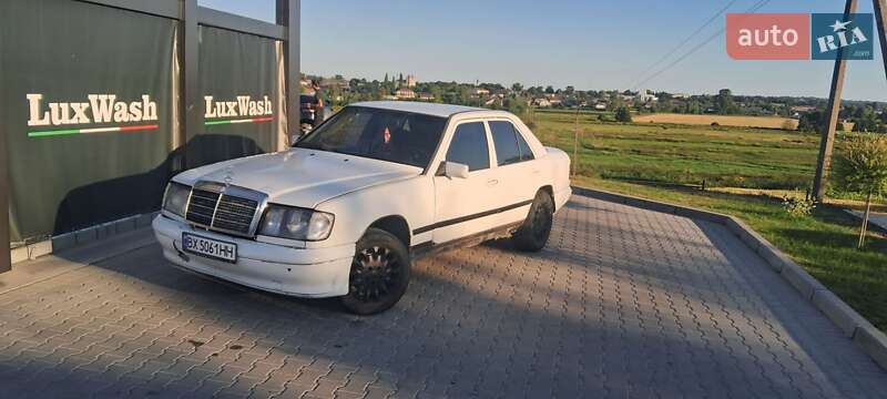 Седан Mercedes-Benz E-Class 1987 в Шумске фото 16 Седан Mercedes-Benz E-Class 1987 в Шумске