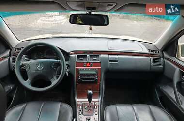 Универсал Mercedes-Benz E-Class 2002 в 