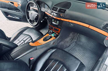 Седан Mercedes-Benz E-Class 2002 в 