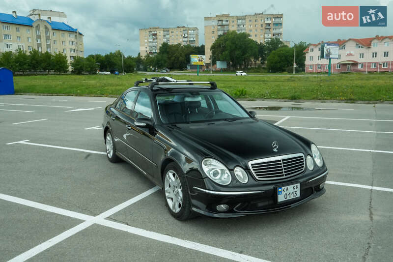 Седан Mercedes-Benz E-Class 2002 в Киеве