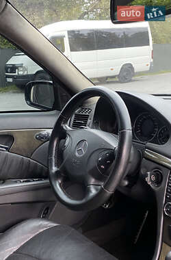 Седан Mercedes-Benz E-Class 2002 в 