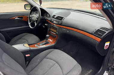 Седан Mercedes-Benz E-Class 2008 в 