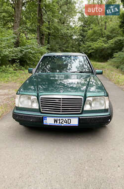 Универсал Mercedes-Benz E-Class 1995 в  фото 2 Универсал Mercedes-Benz E-Class 1995 в