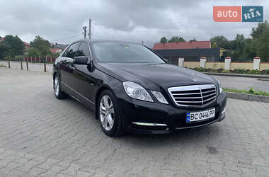 Седан Mercedes-Benz E-Class 2010 в Львові