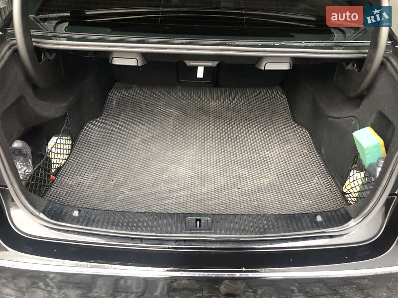 Седан Mercedes-Benz E-Class 2010 в Львове