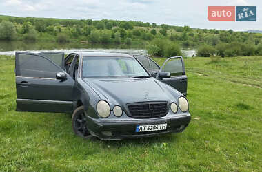 Седан Mercedes-Benz E-Class 2000 в 