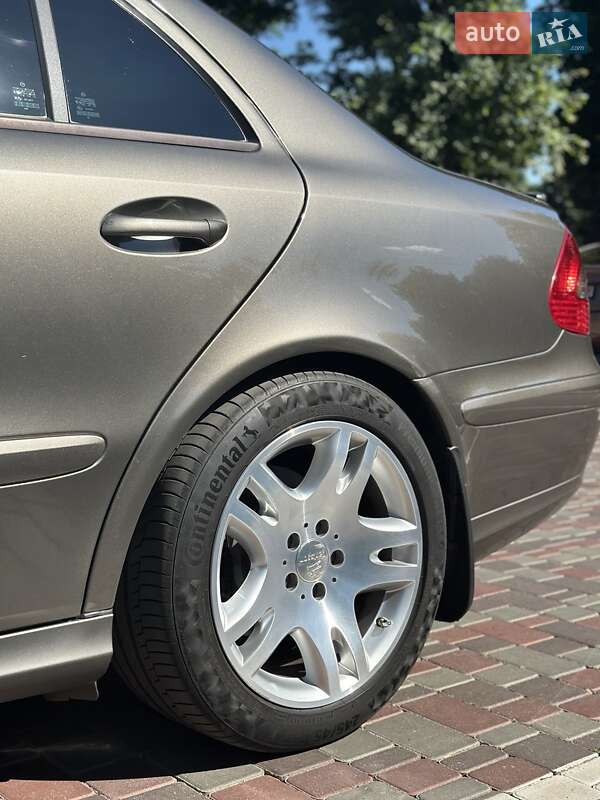 Седан Mercedes-Benz E-Class 2007 в Кропивницком