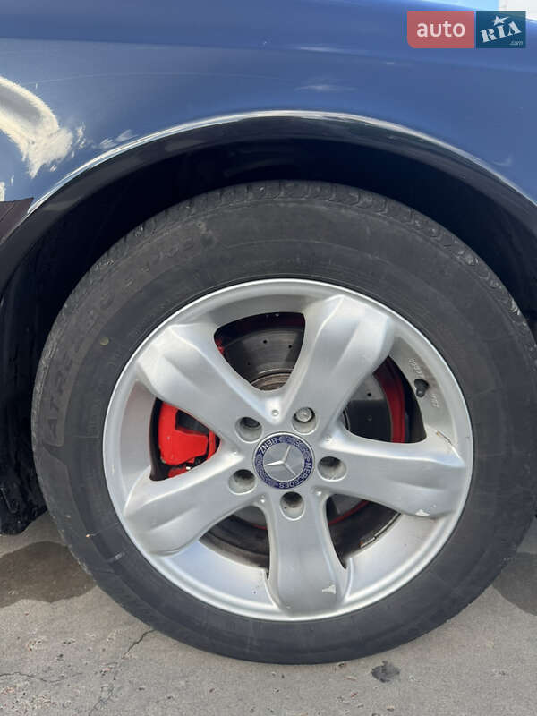 Седан Mercedes-Benz E-Class 2006 в Киеве